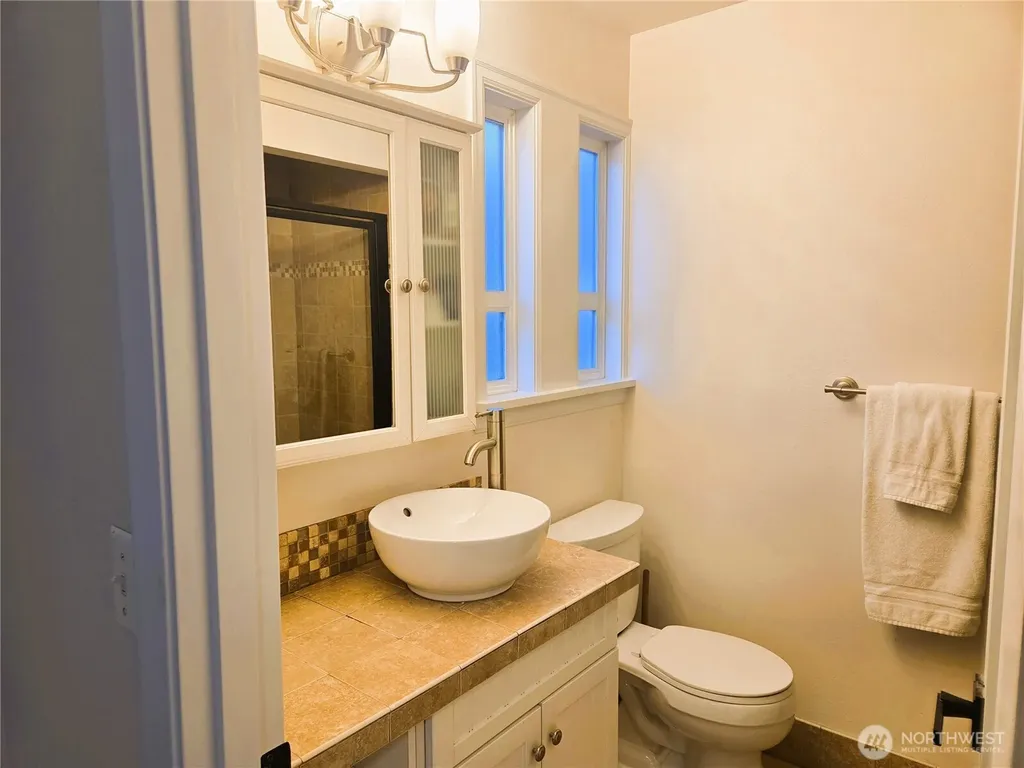 4935 116th Place SE Bellevue WA 98006