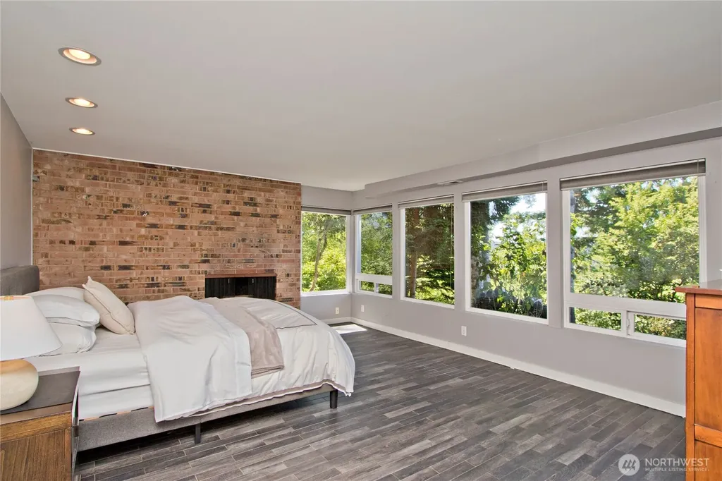 4935 116th Place SE Bellevue WA 98006