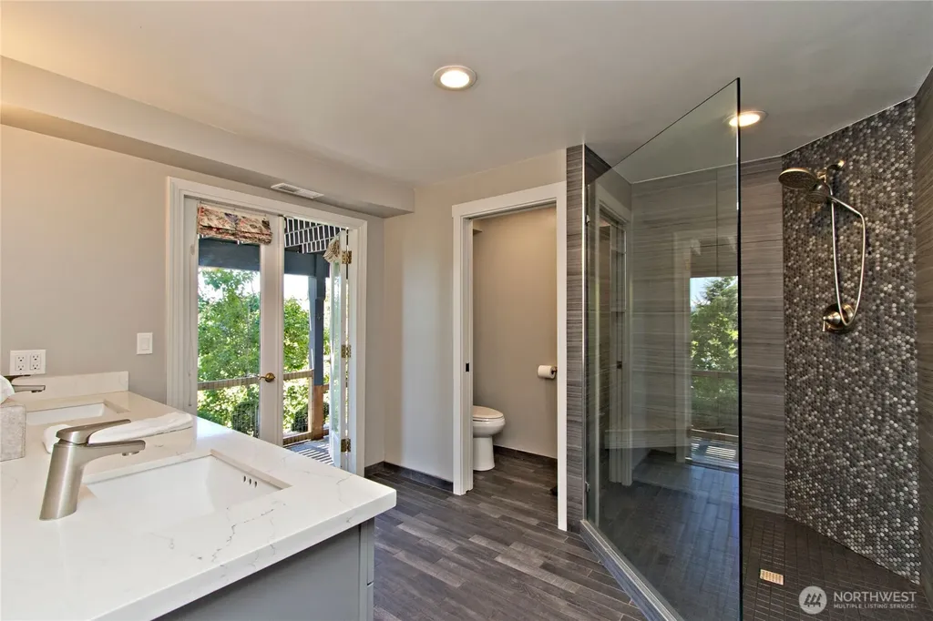 4935 116th Place SE Bellevue WA 98006
