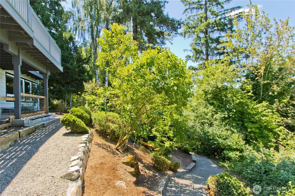 4935 116th Place SE Bellevue WA 98006