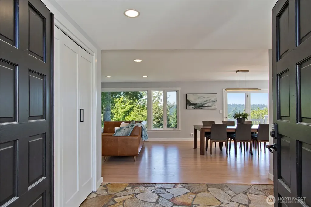 4935 116th Place SE Bellevue WA 98006