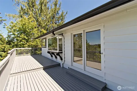 4935 116th Place SE Bellevue WA 98006