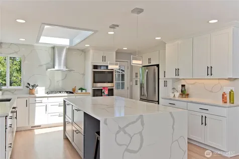 4935 116th Place SE Bellevue WA 98006