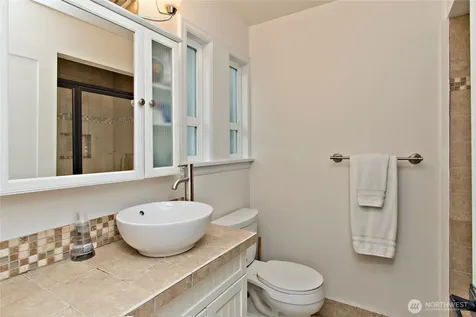 4935 116th Place SE Bellevue WA 98006