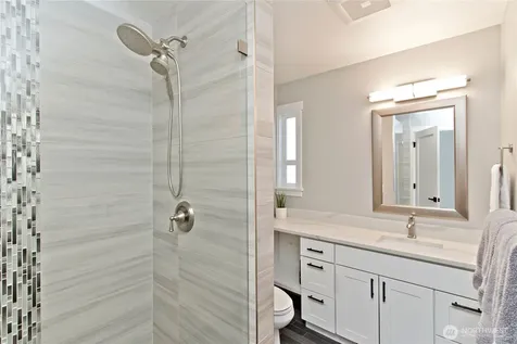 4935 116th Place SE Bellevue WA 98006