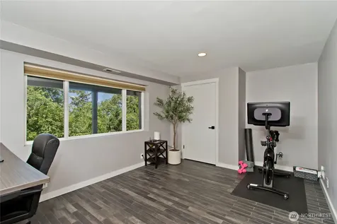 4935 116th Place SE Bellevue WA 98006