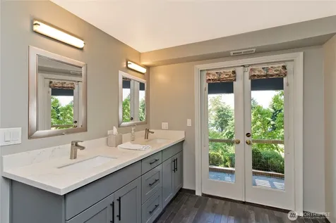 4935 116th Place SE Bellevue WA 98006
