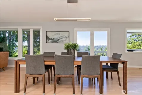 4935 116th Place SE Bellevue WA 98006