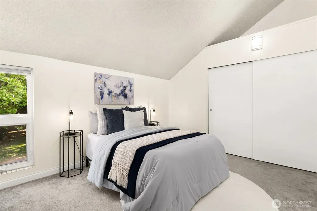 13832 NE 66th Street Redmond WA 98052