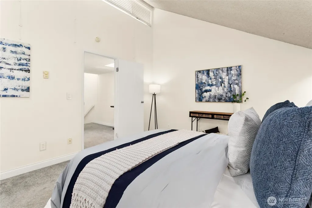 13832 NE 66th Street Redmond WA 98052