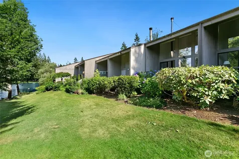13832 NE 66th Street Redmond WA 98052