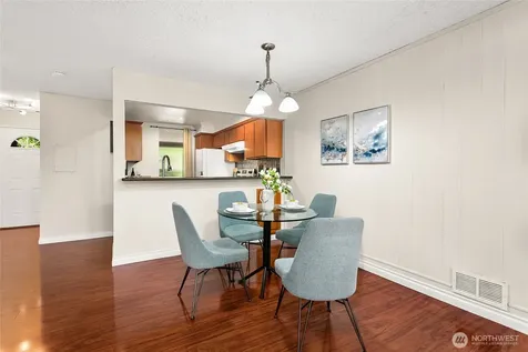 13832 NE 66th Street Redmond WA 98052