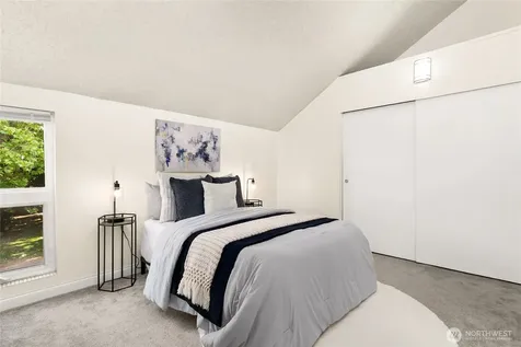 13832 NE 66th Street Redmond WA 98052