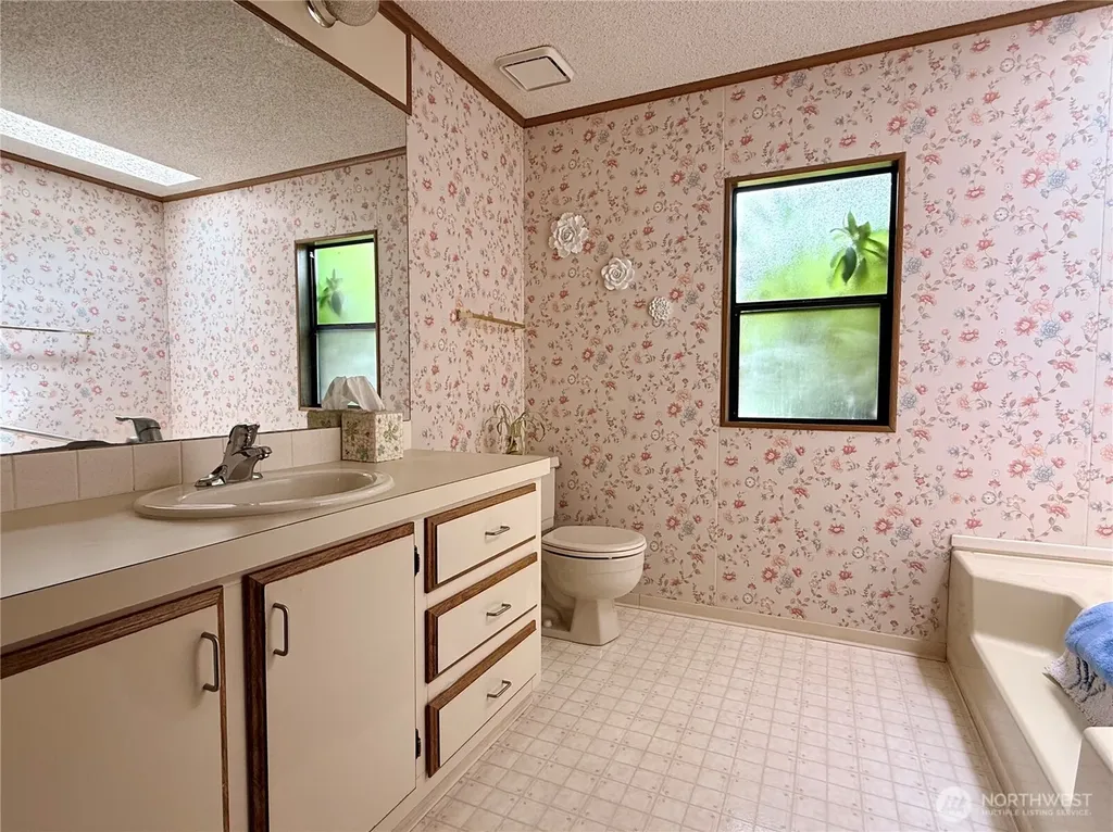 1352 Alonda Lane NE Olympia WA 98516