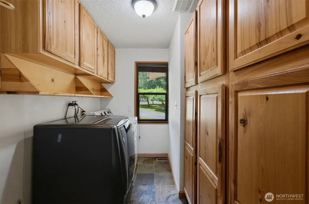 10146 Banner Road SE Olalla WA 98359