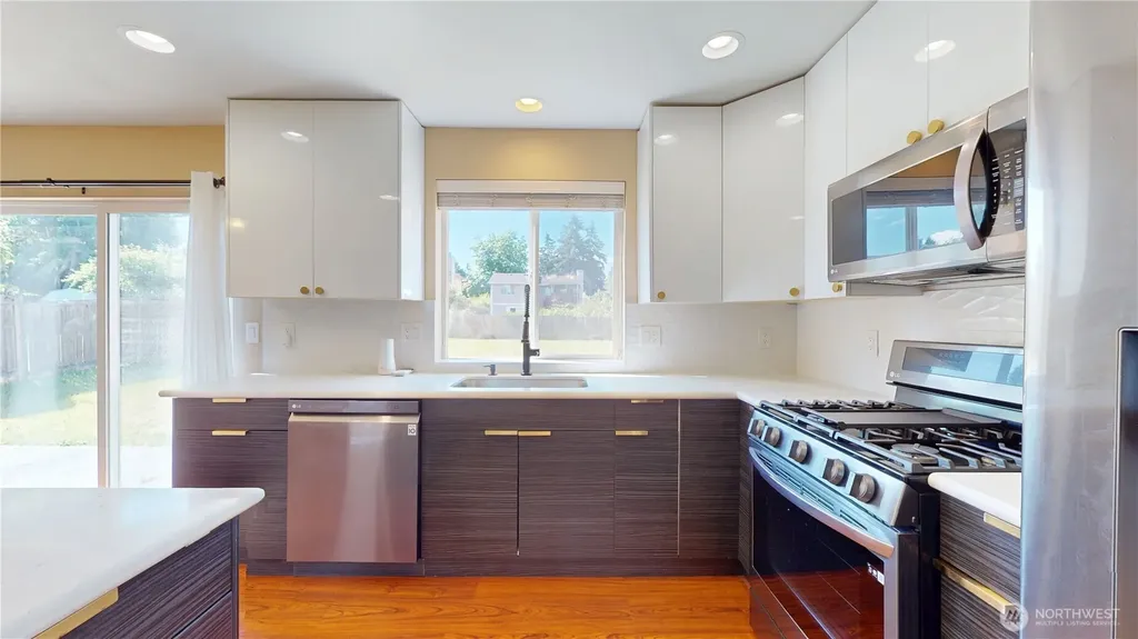 1720 S 85th Street Court Tacoma WA 98444