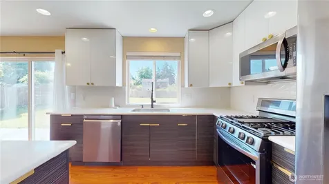 1720 S 85th Street Court Tacoma WA 98444