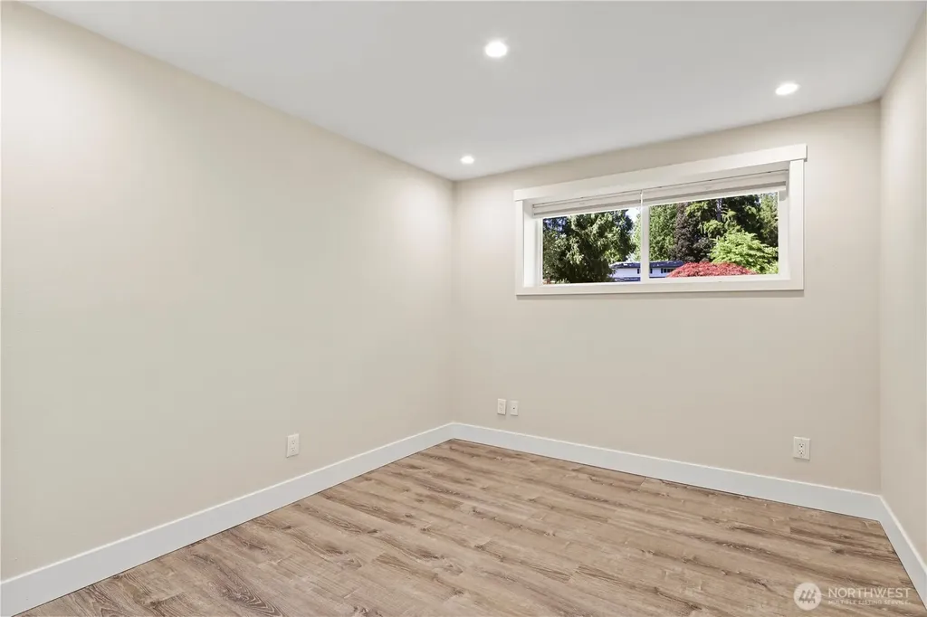 12100 105th Place NE Kirkland WA 98034