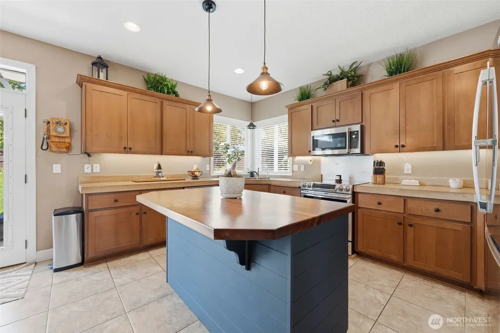 99206 E Ridgeview Drive Kennewick WA 99338