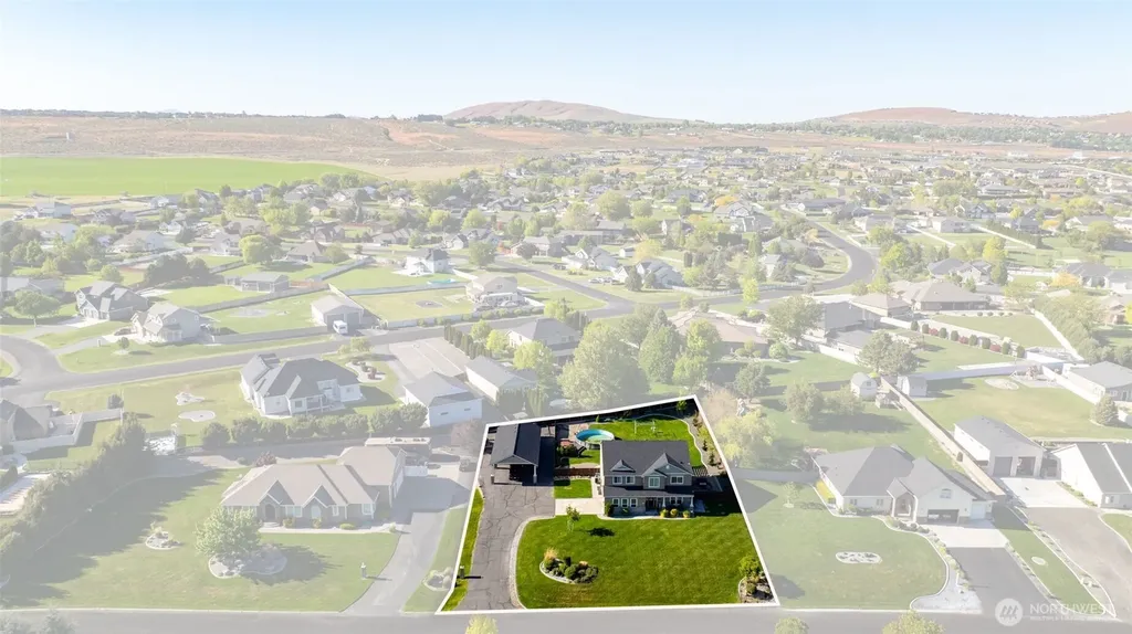 99206 E Ridgeview Drive Kennewick WA 99338