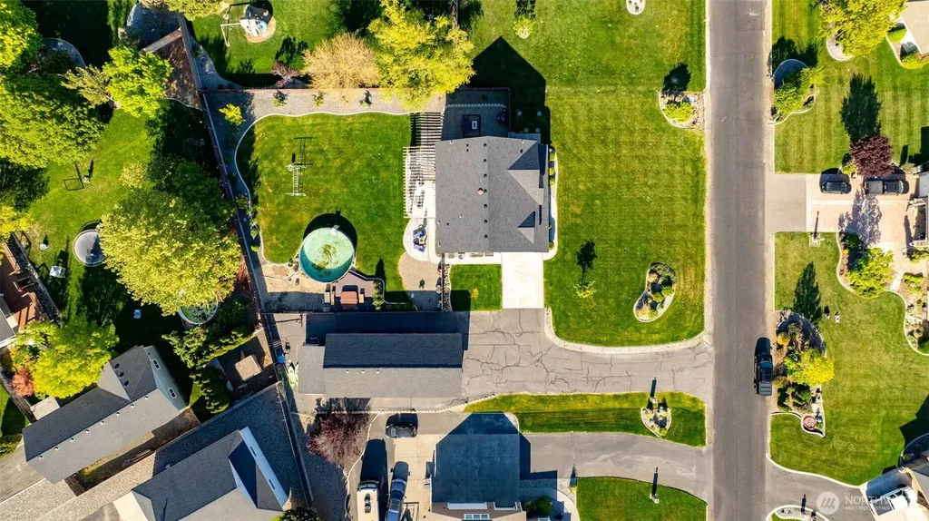 99206 E Ridgeview Drive Kennewick WA 99338