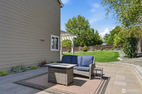 99206 E Ridgeview Drive Kennewick WA 99338