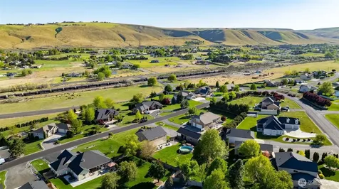 99206 E Ridgeview Drive Kennewick WA 99338