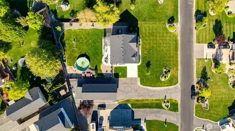 99206 E Ridgeview Drive Kennewick WA 99338