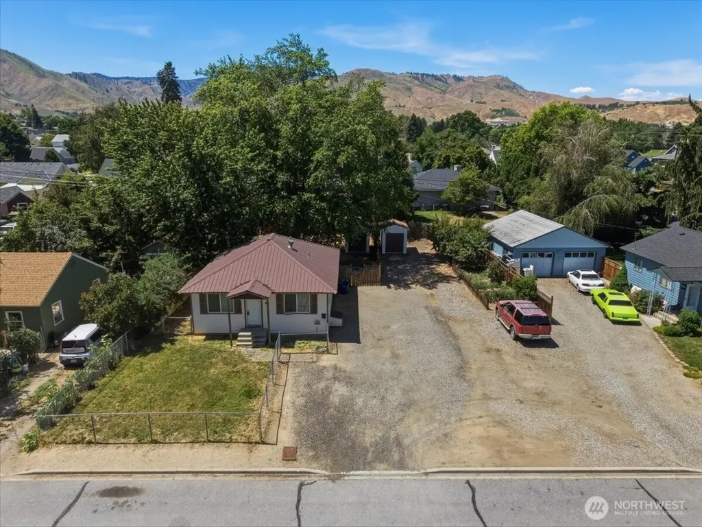 1012 Yale Avenue Wenatchee WA 98801