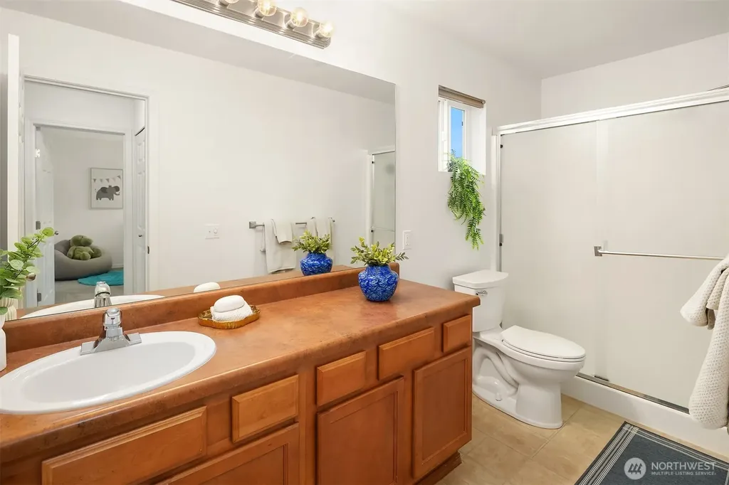 650 NW Nesvik Way Poulsbo WA 98370