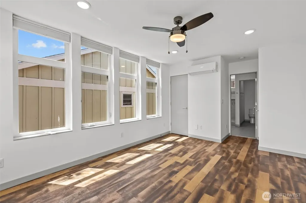 6612 Corson Avenue S Seattle WA 98108