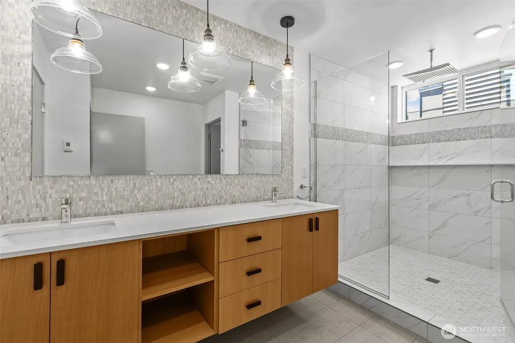 6612 Corson Avenue S Seattle WA 98108