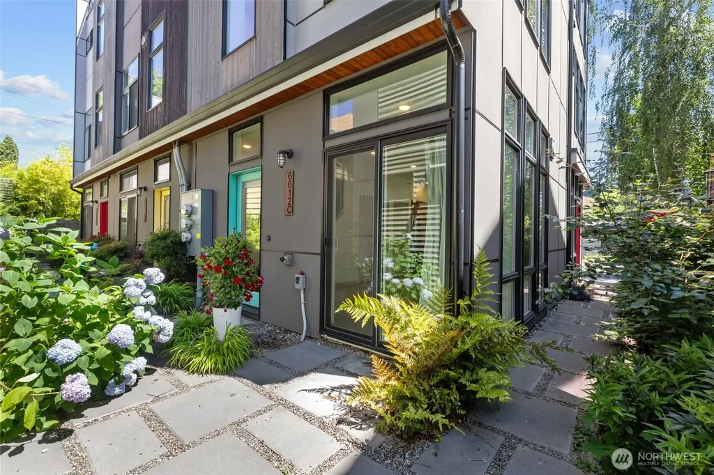 6612 Corson Avenue S Seattle WA 98108