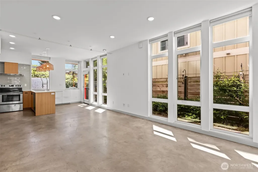 6612 Corson Avenue S Seattle WA 98108