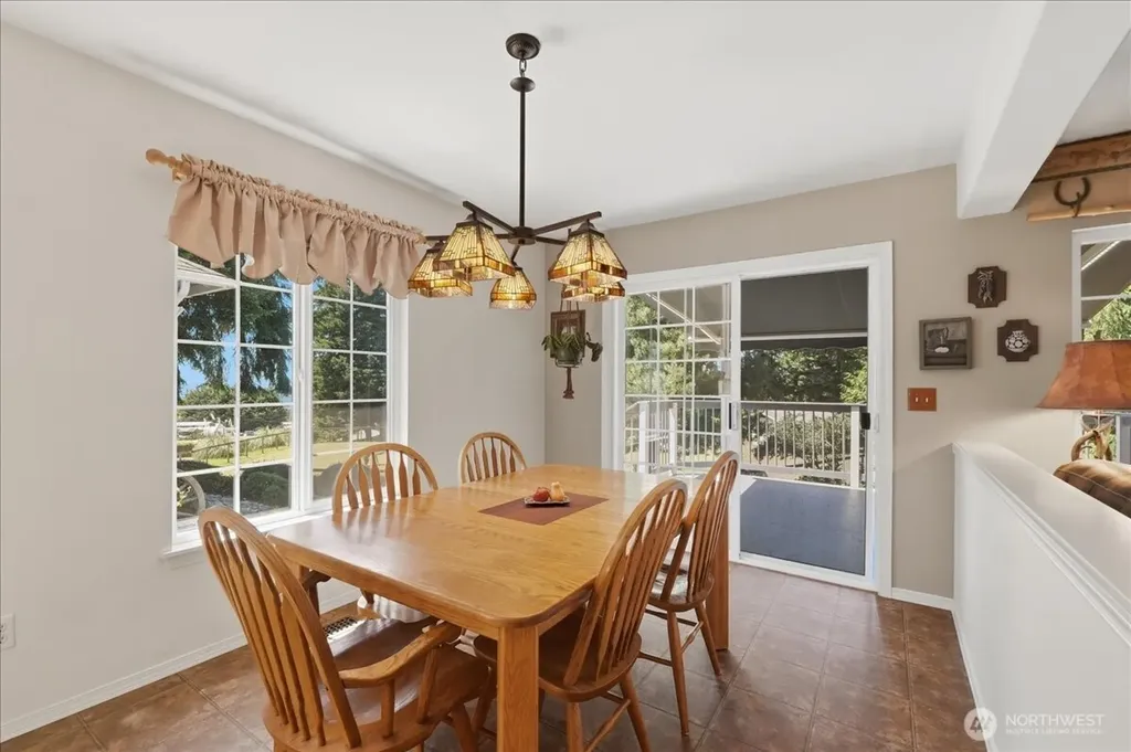 16511 38th Street E Lake Tapps WA 98391