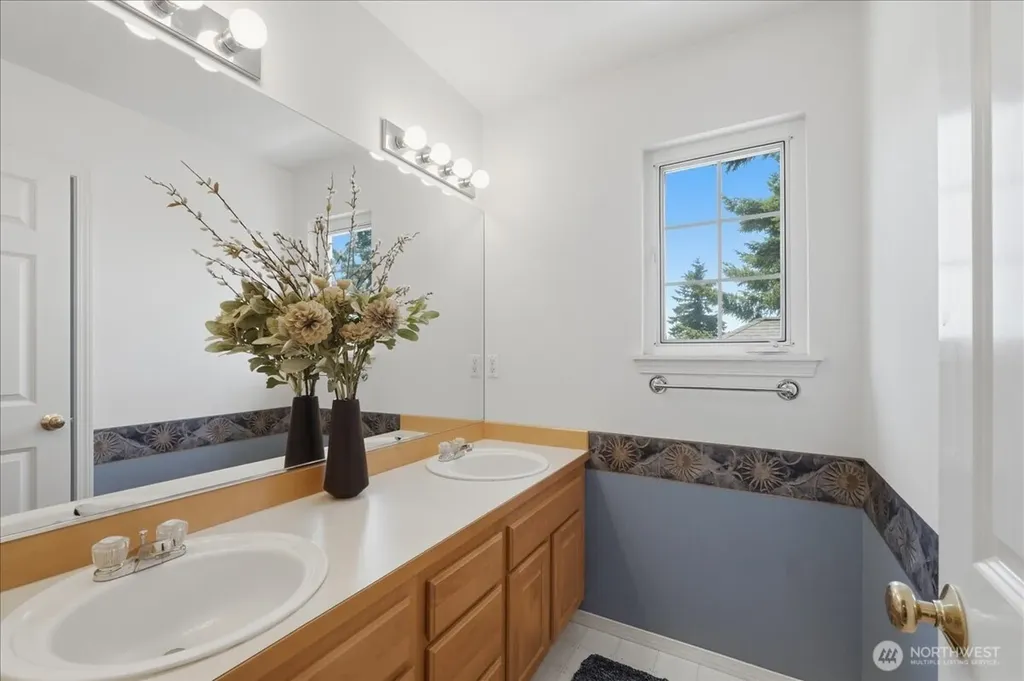 16511 38th Street E Lake Tapps WA 98391