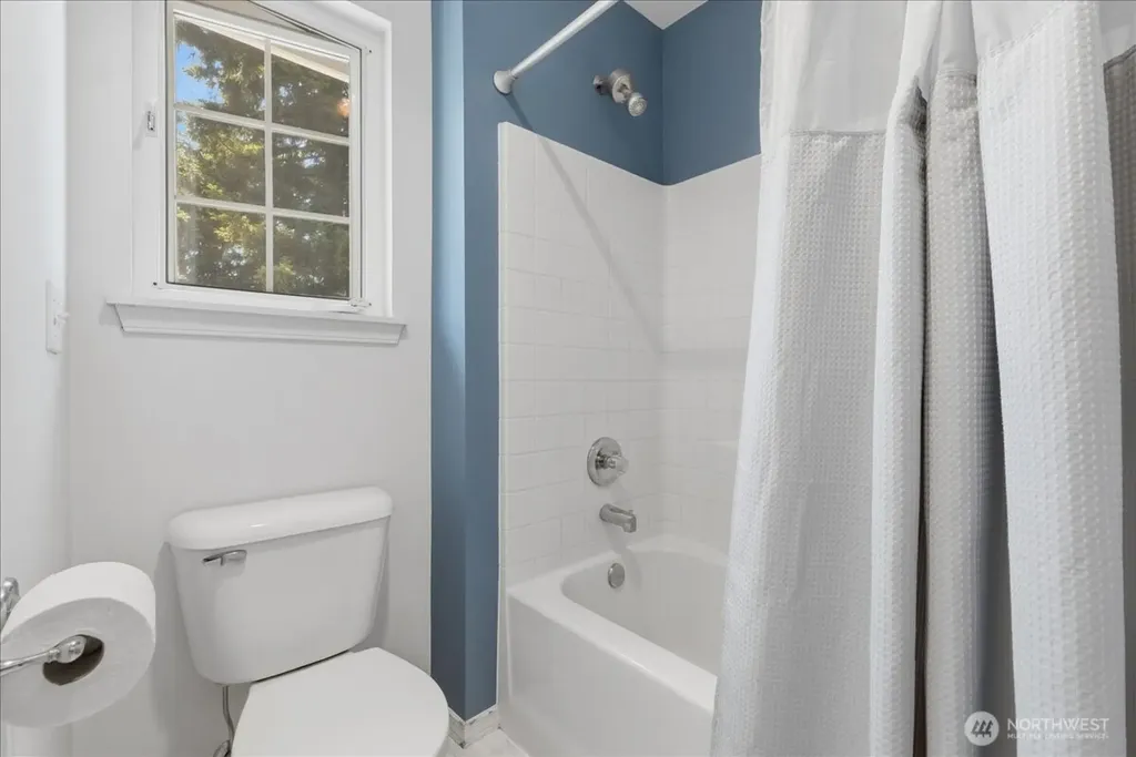 16511 38th Street E Lake Tapps WA 98391