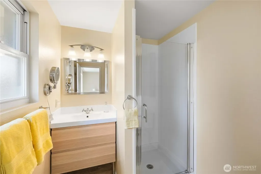 27745 166th Avenue SE Covington WA 98042