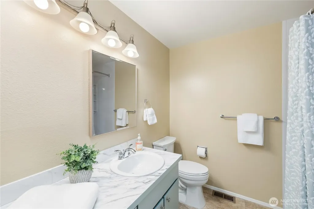 27745 166th Avenue SE Covington WA 98042