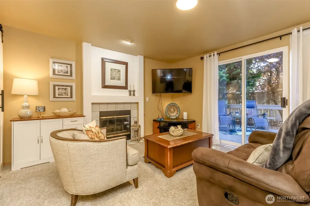 3817 52nd Avenue NE Tacoma WA 98422
