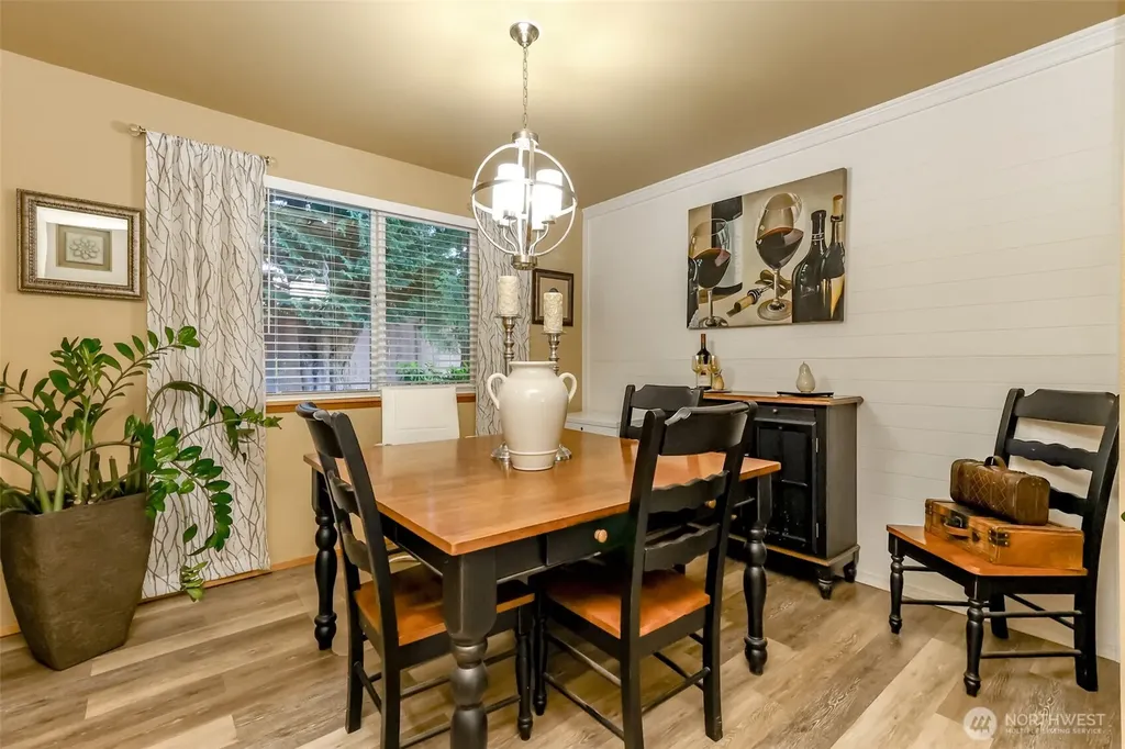 3817 52nd Avenue NE Tacoma WA 98422