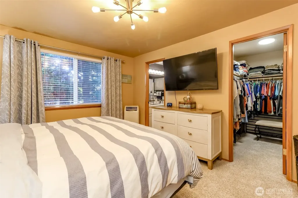 3817 52nd Avenue NE Tacoma WA 98422