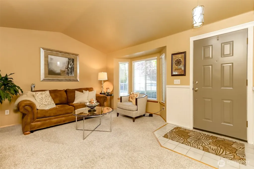 3817 52nd Avenue NE Tacoma WA 98422