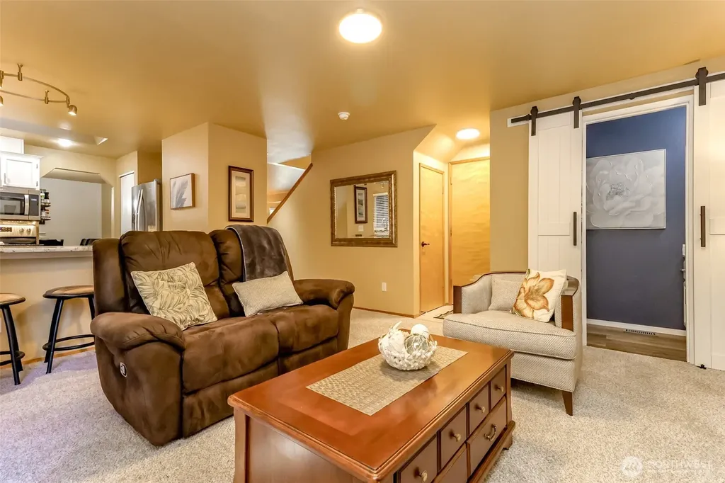 3817 52nd Avenue NE Tacoma WA 98422