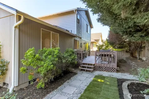 3817 52nd Avenue NE Tacoma WA 98422