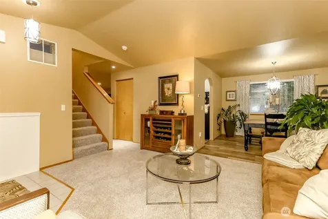 3817 52nd Avenue NE Tacoma WA 98422