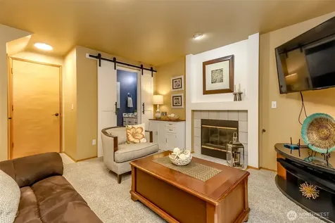 3817 52nd Avenue NE Tacoma WA 98422