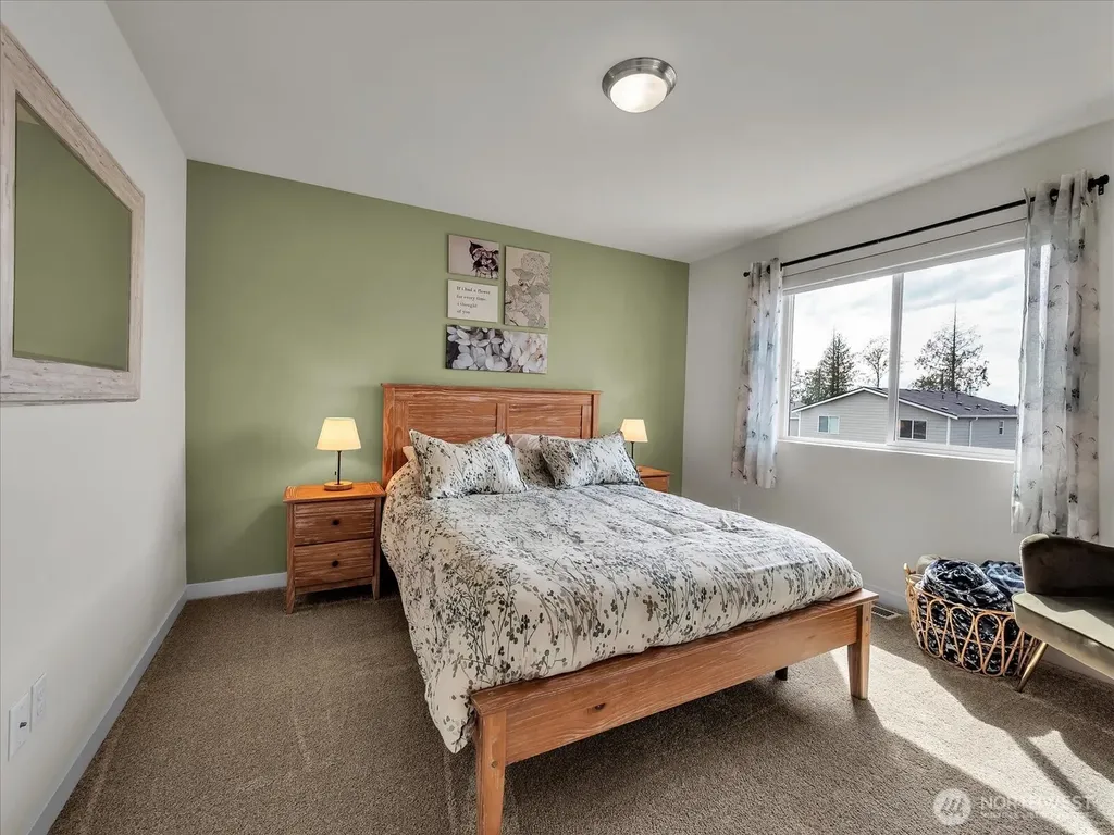 5044 87th Avenue NE Marysville WA 98270