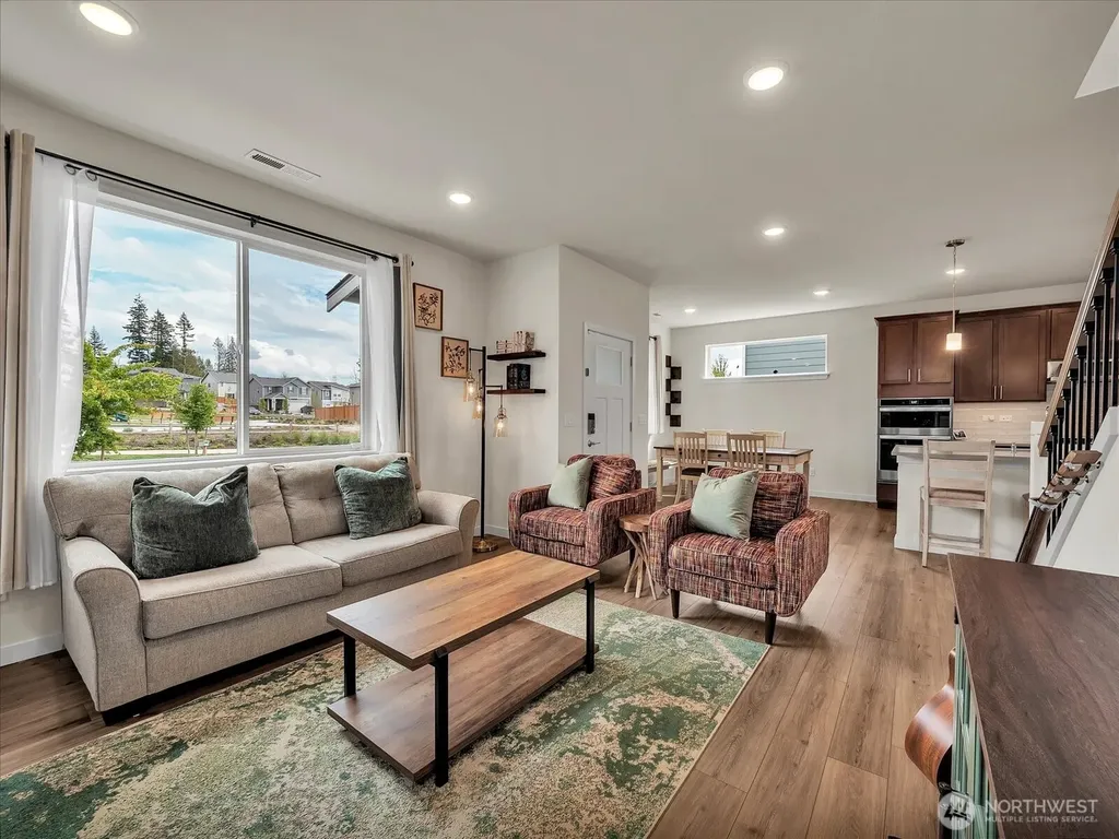 5044 87th Avenue NE Marysville WA 98270
