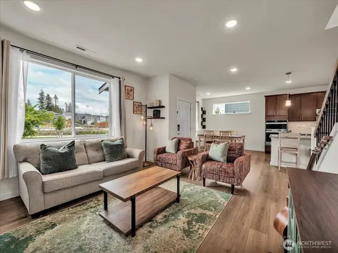 5044 87th Avenue NE Marysville WA 98270